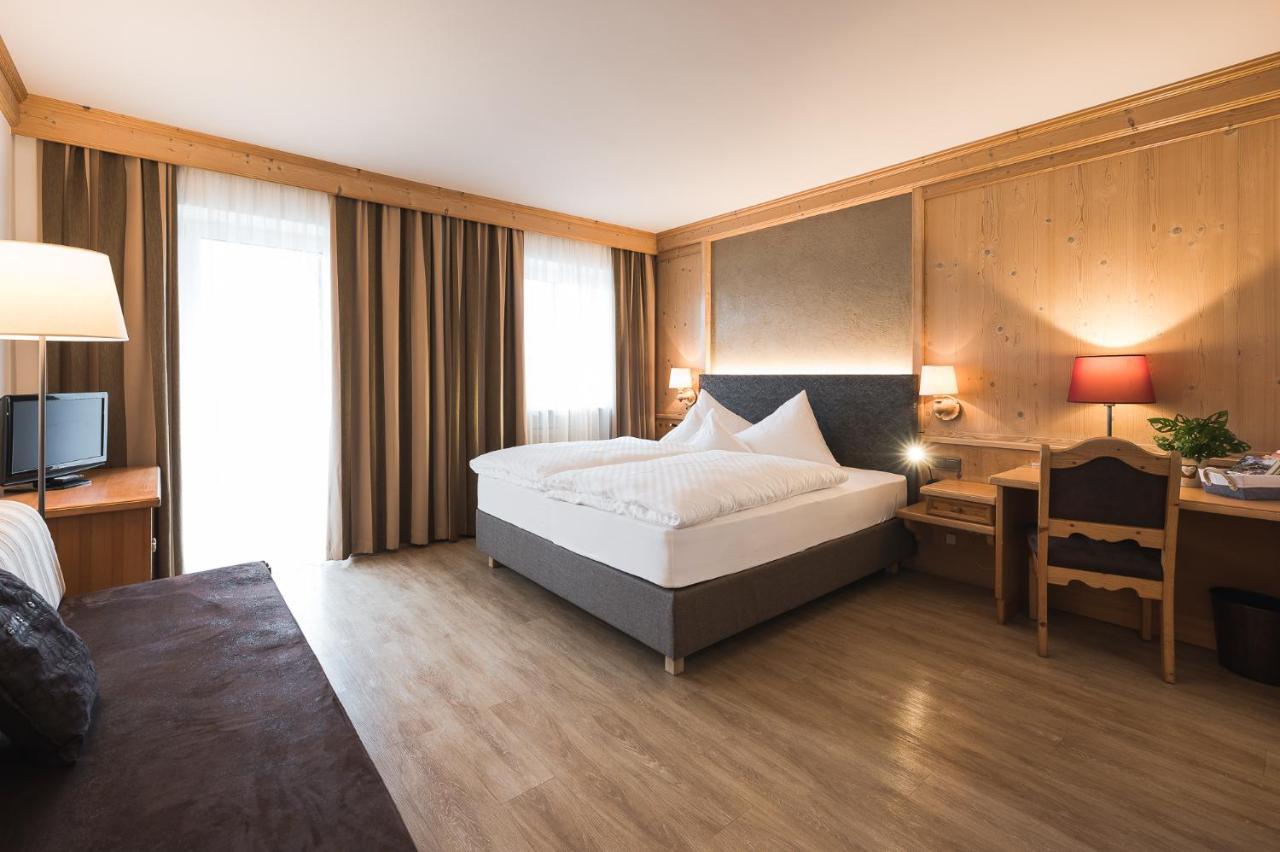 Hotel Alpenhof ติโรโล ภายนอก รูปภาพ