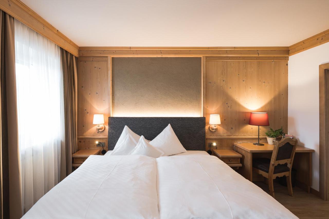 Hotel Alpenhof ติโรโล ภายนอก รูปภาพ