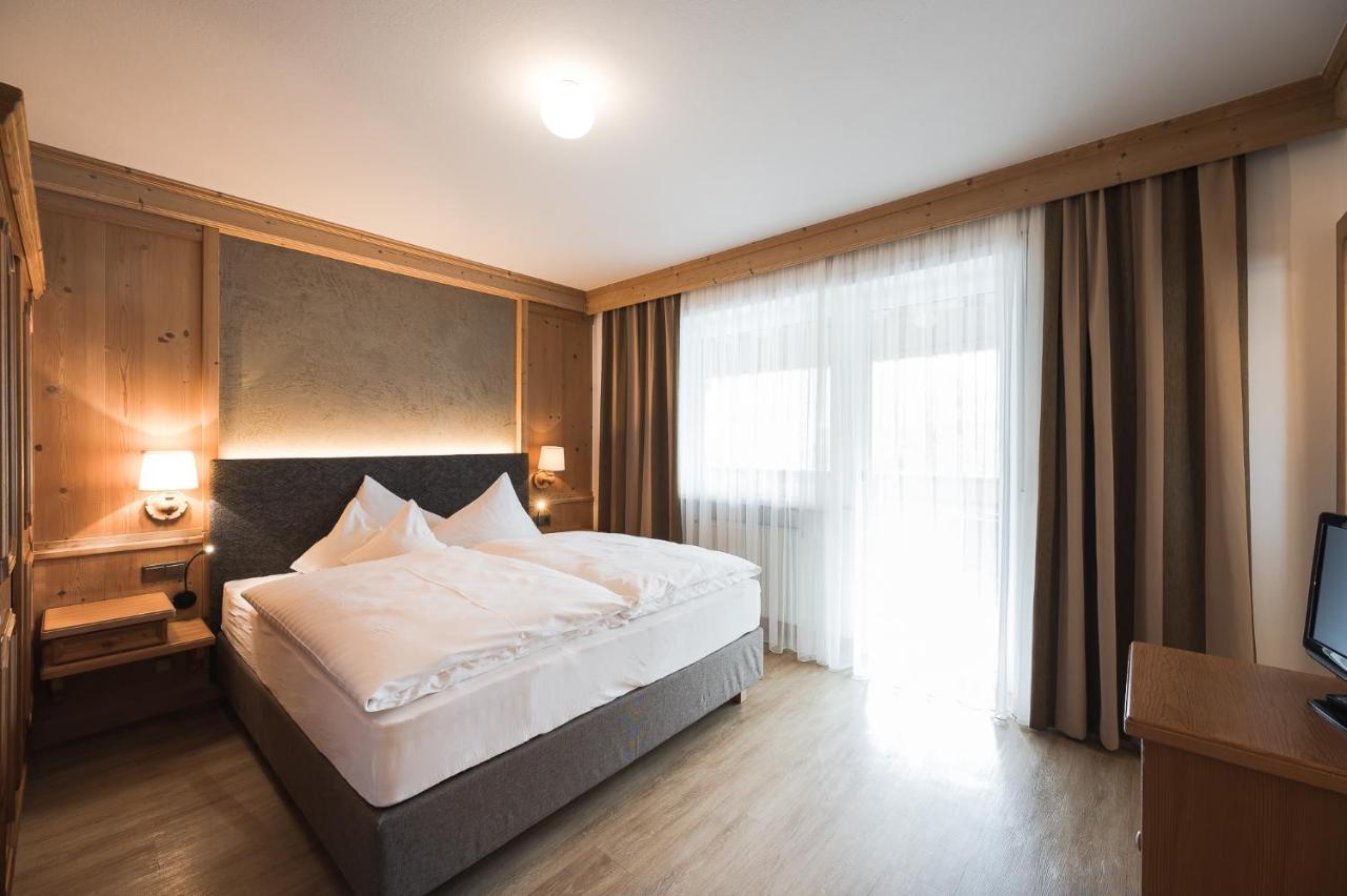 Hotel Alpenhof ติโรโล ภายนอก รูปภาพ